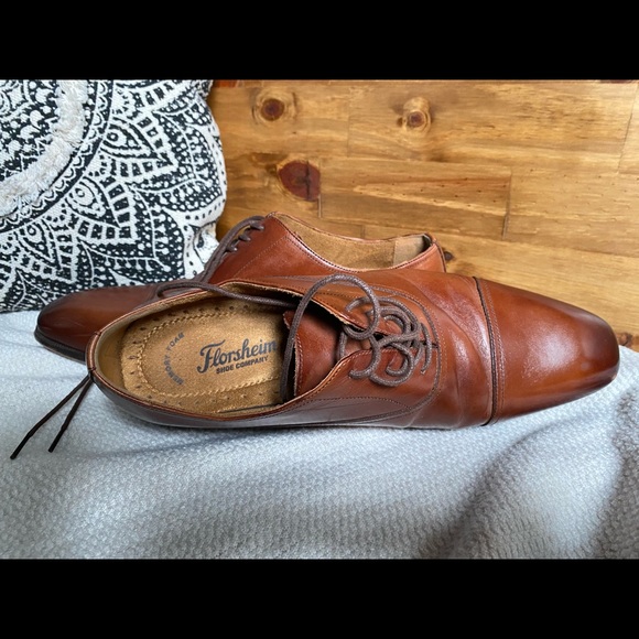 ๐ SOLD ๐ Florsheim Menโs Size 10 Cognac Leather Dress Shoes - Picture 2 of 5